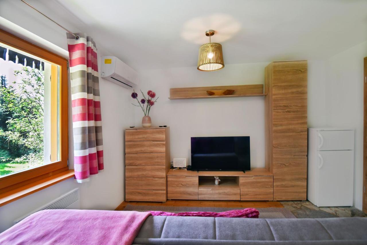 Villa Forest House à Vrhnika Extérieur photo