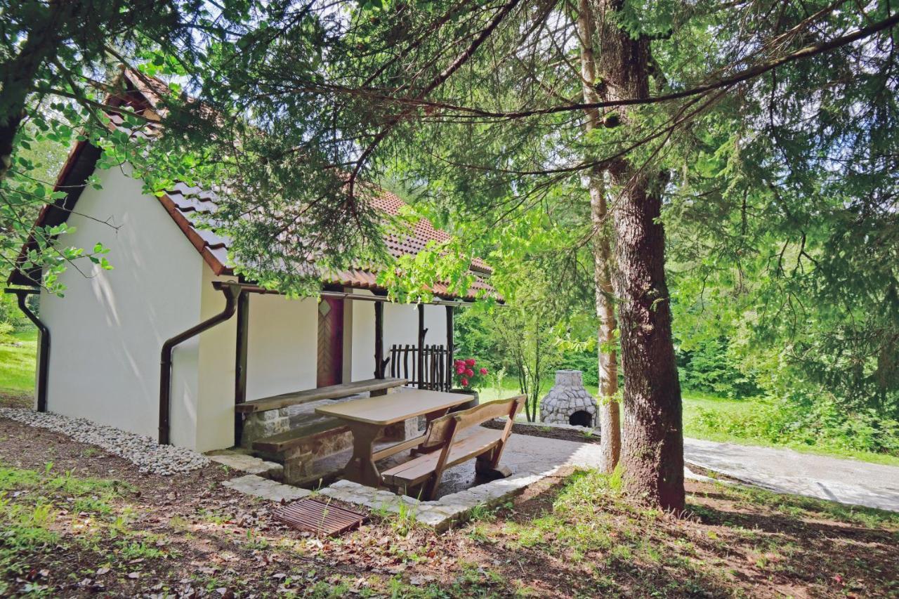 Villa Forest House à Vrhnika Extérieur photo