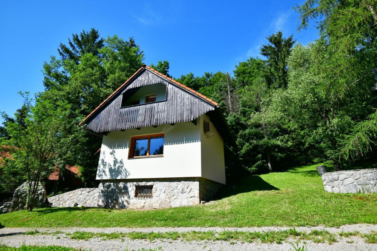 Villa Forest House à Vrhnika Extérieur photo