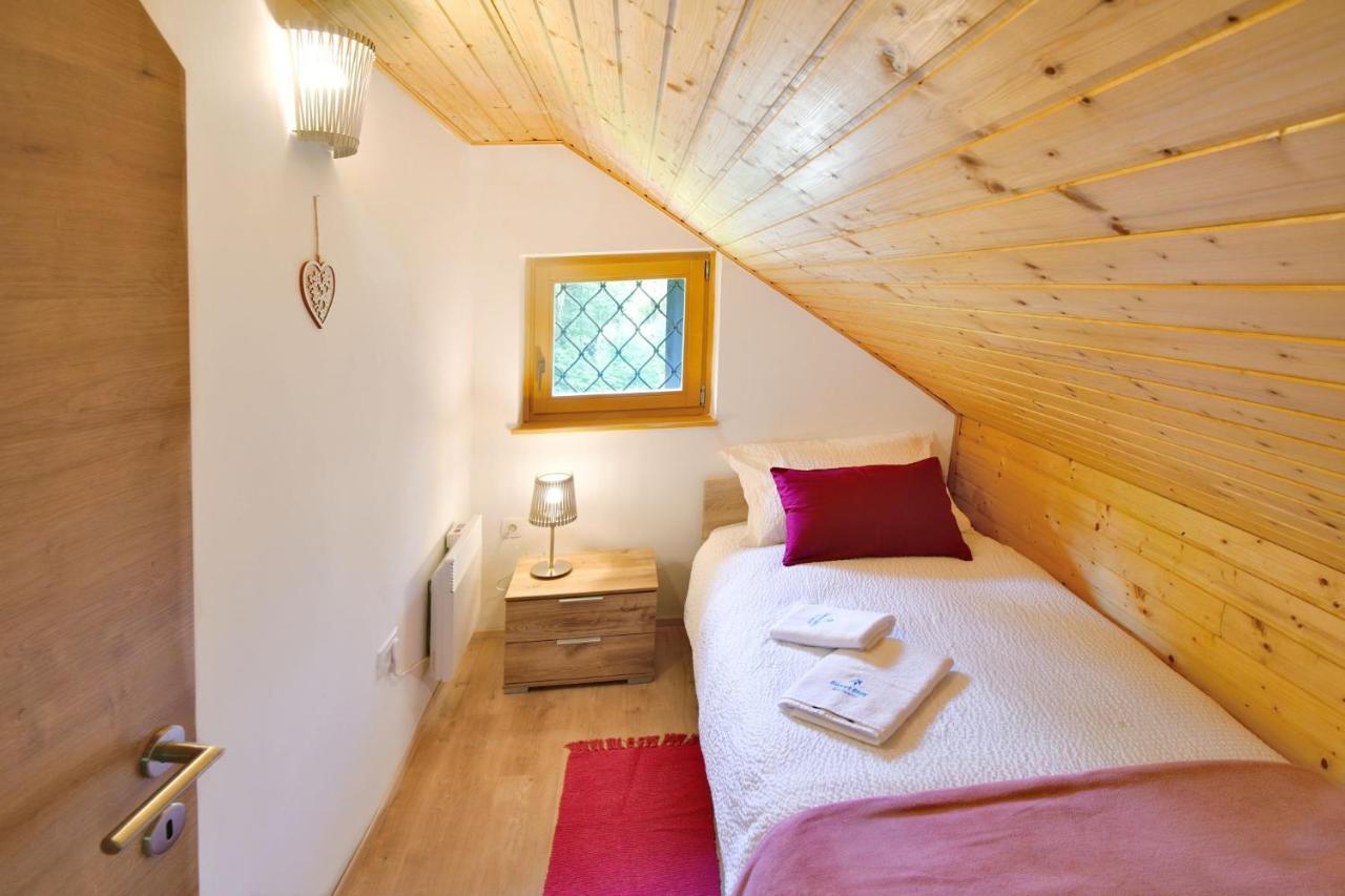 Villa Forest House à Vrhnika Extérieur photo
