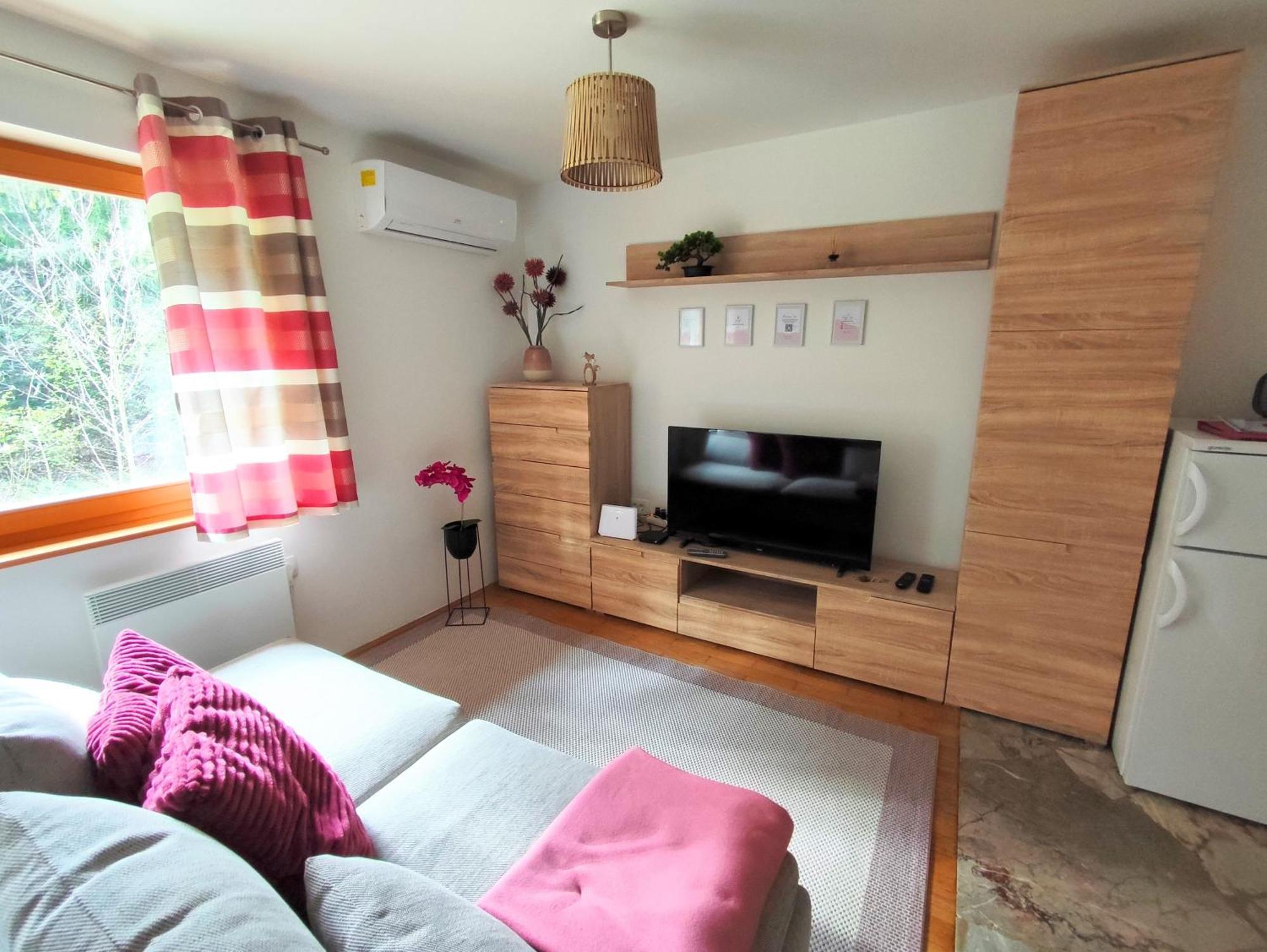 Villa Forest House à Vrhnika Extérieur photo