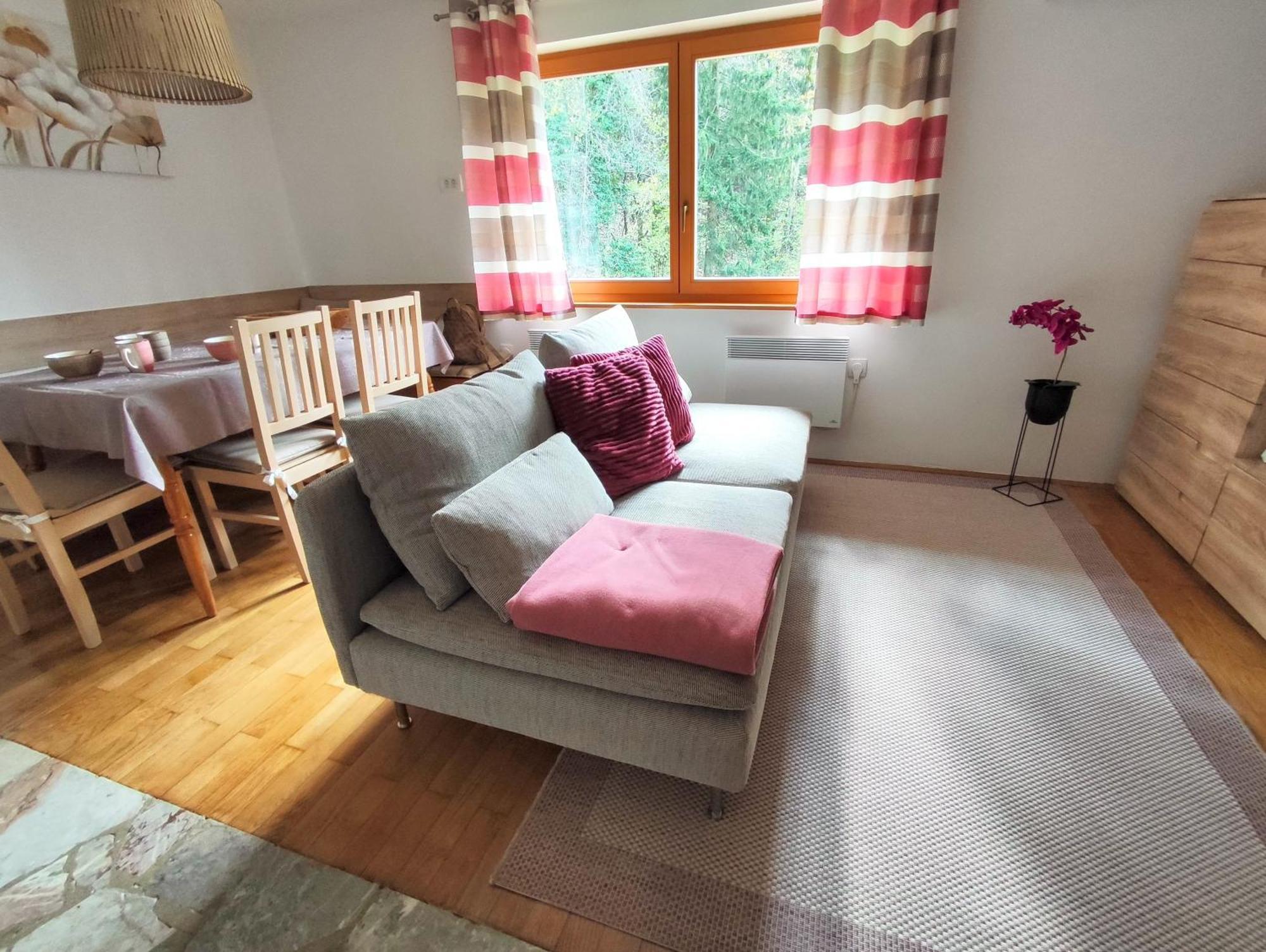 Villa Forest House à Vrhnika Extérieur photo